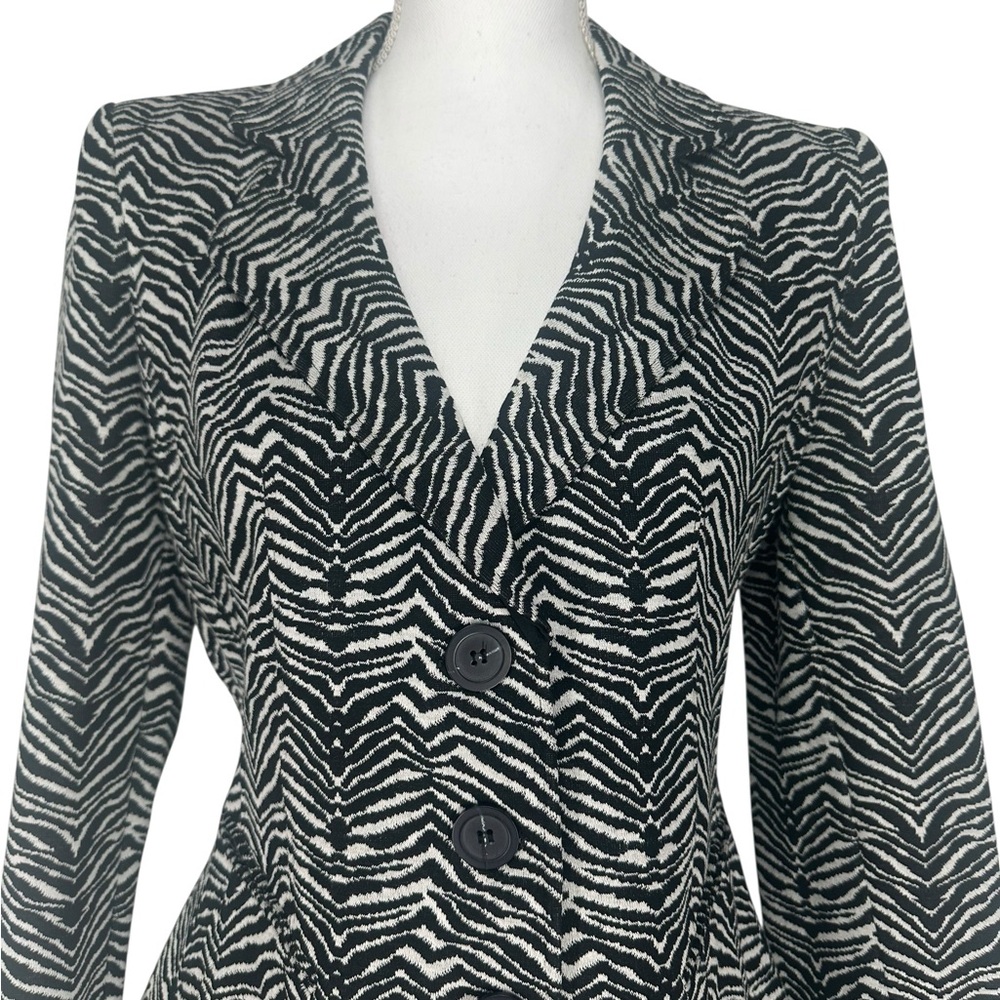 ARMANI COLLEZIONI / Black & White Zebra Strip Sweater Blazer / Size - Picture 3 of 16